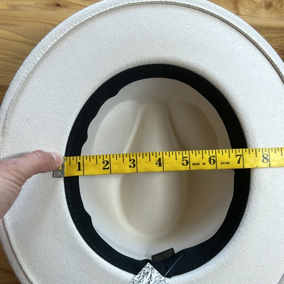 NWT DNMC Cream Vegan Felt Fedora Hat w/Faux Leather Band - Picture 7 of 10